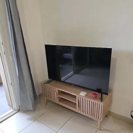 Neuf Et Confortable De 1 Chambres, Securisee, Centre Et * سيكس-فور-لو-بلاج