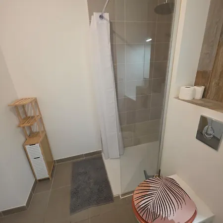 Neuf Et Confortable De 1 Chambres, Securisee, Centre Et سيكس-فور-لو-بلاج