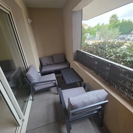 Neuf Et Confortable De 1 Chambres, Securisee, Centre Et